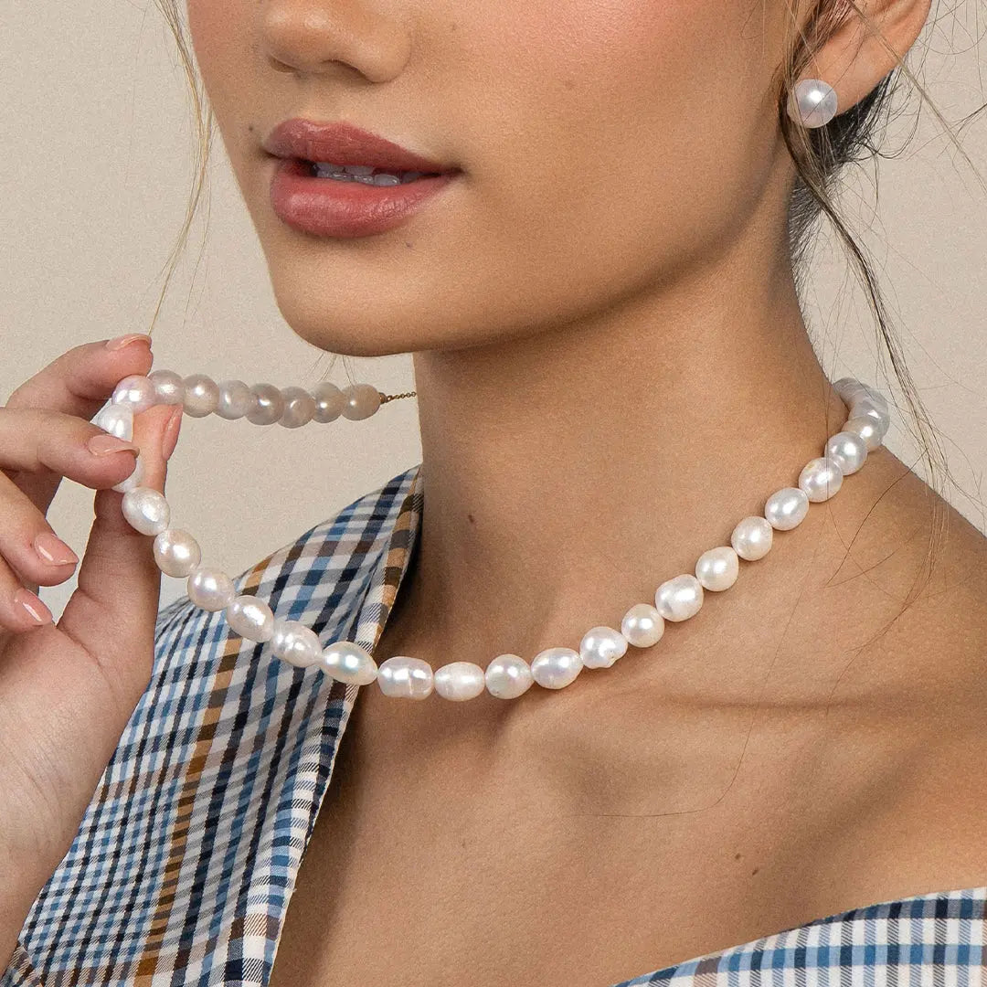 Pearl necklace 