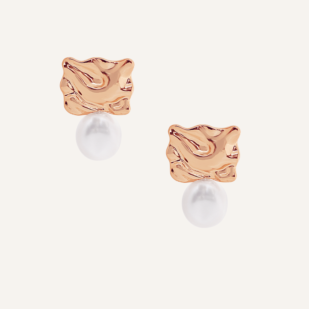 Dune Pearl Studs